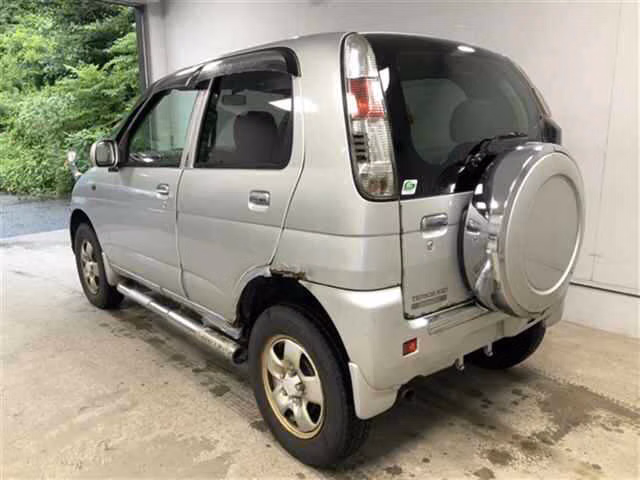 DAIHATSU TERIOS KID