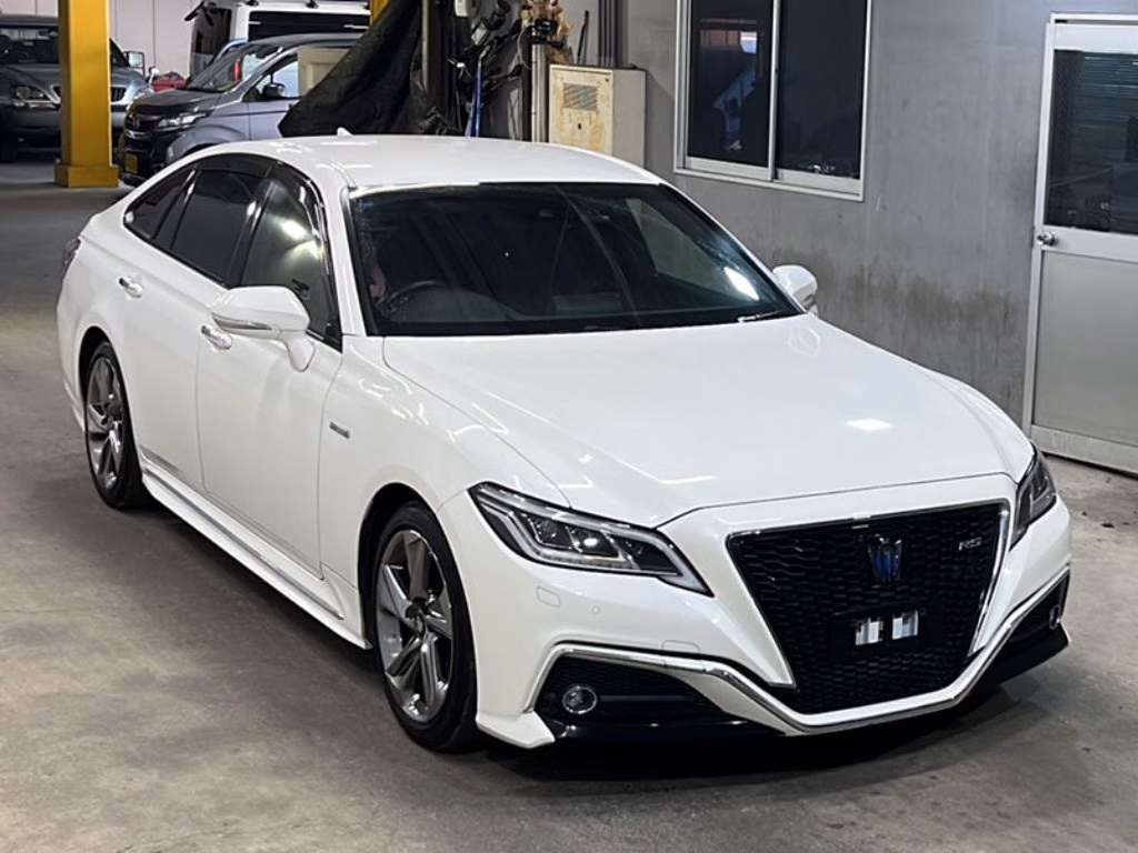 TOYOTA CROWN