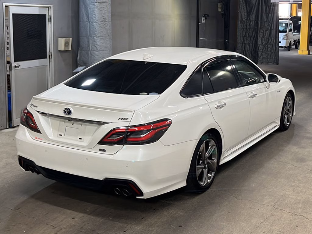 TOYOTA CROWN