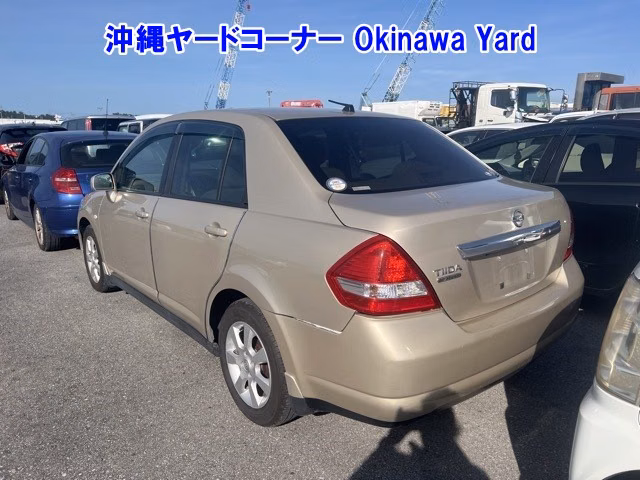 NISSAN TIIDA LATIO