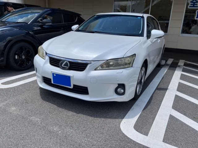 LEXUS CT200H