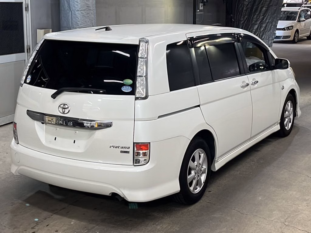 TOYOTA ISIS