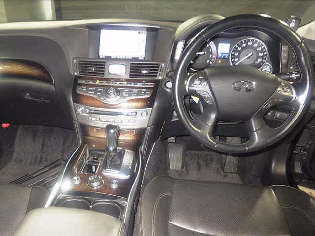 NISSAN FUGA