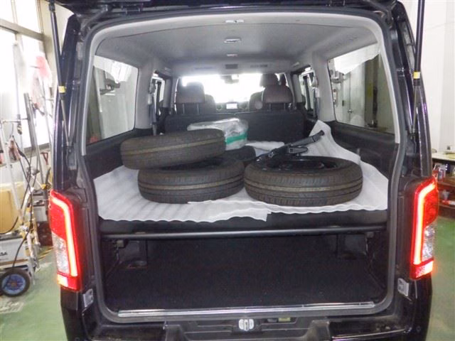 NISSAN CARAVAN