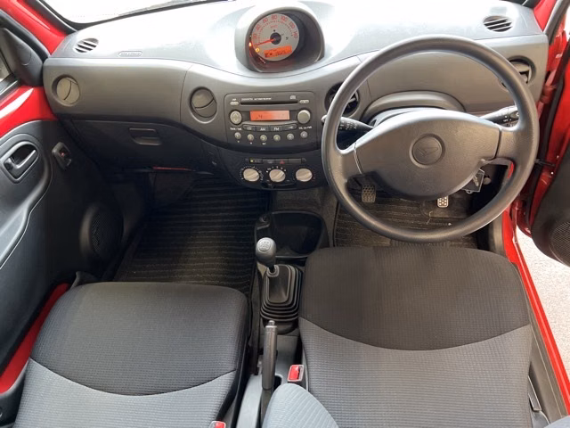 DAIHATSU ESSE