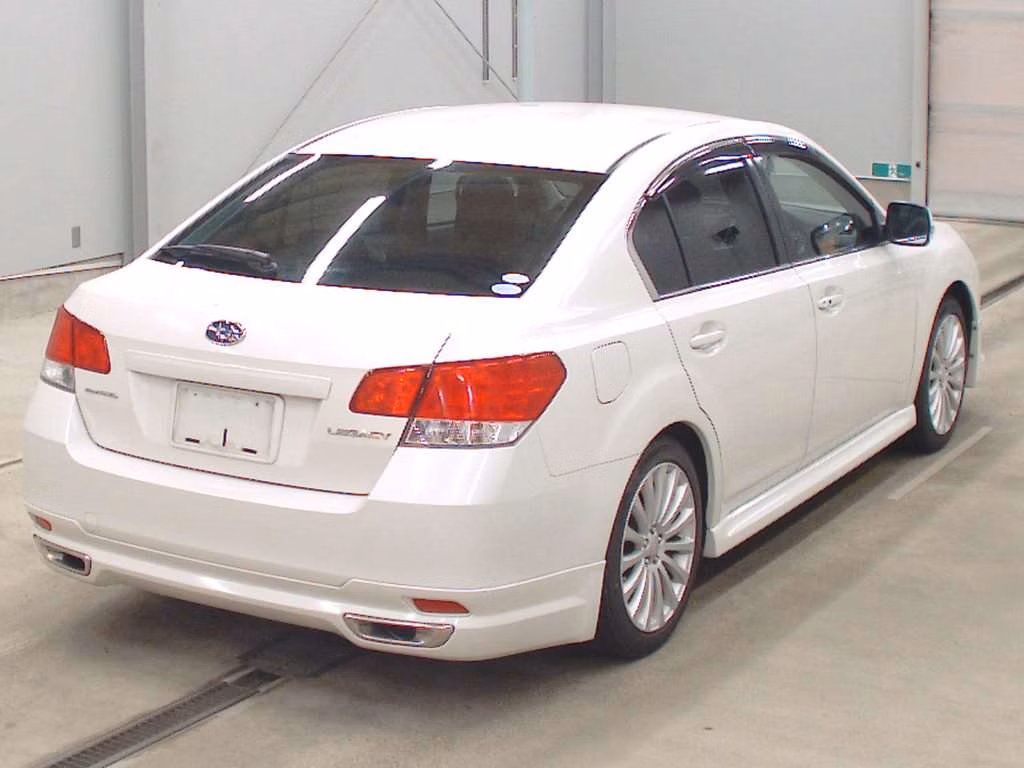 SUBARU LEGACY B4