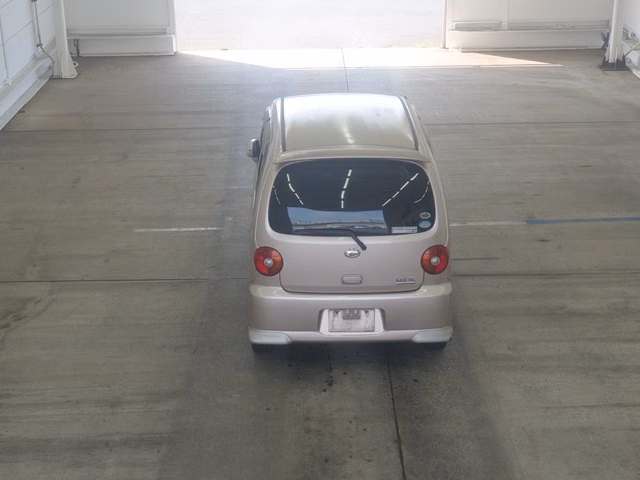 DAIHATSU MOVE LATTE