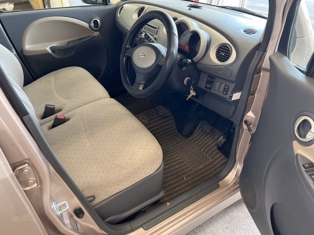 DAIHATSU MOVE LATTE