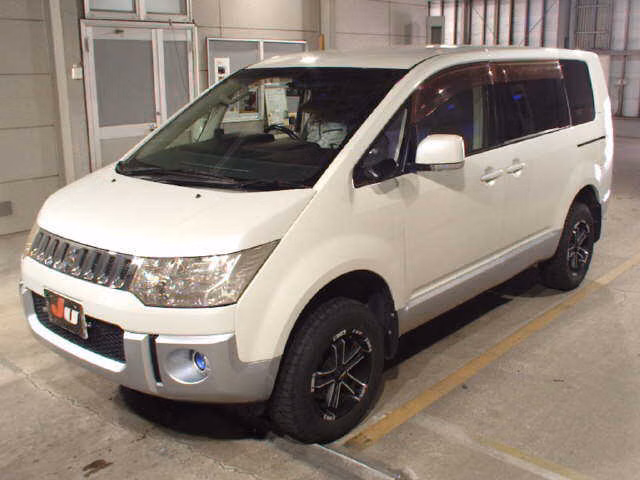 MITSUBISHI DELICA D:5