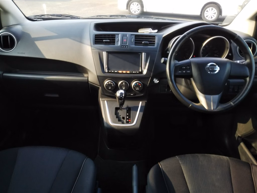 NISSAN LAFESTA