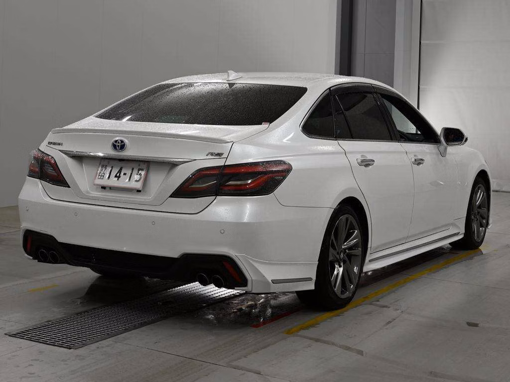 TOYOTA CROWN