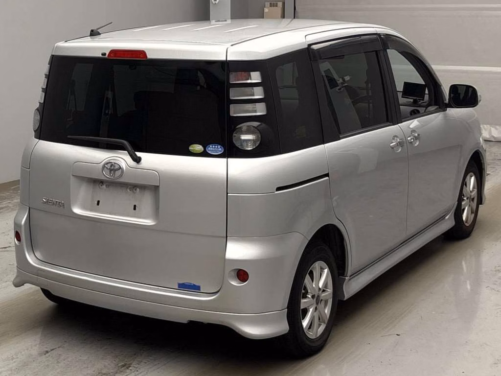 TOYOTA SIENTA