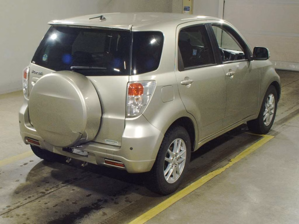 TOYOTA RUSH