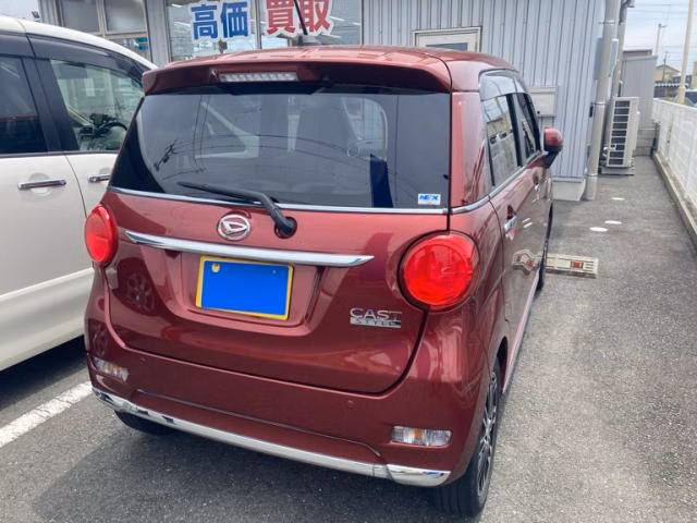 DAIHATSU CAST