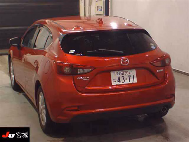 MAZDA AXELA