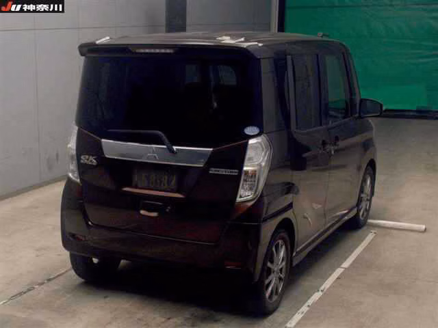 MITSUBISHI EK SPACE