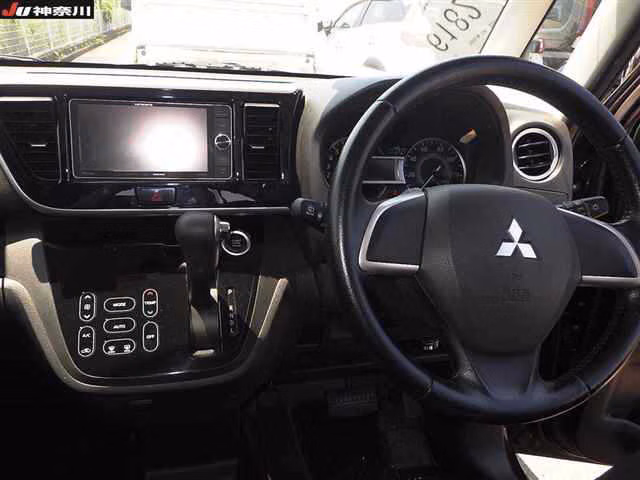 MITSUBISHI EK SPACE