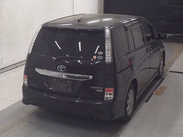 TOYOTA ISIS