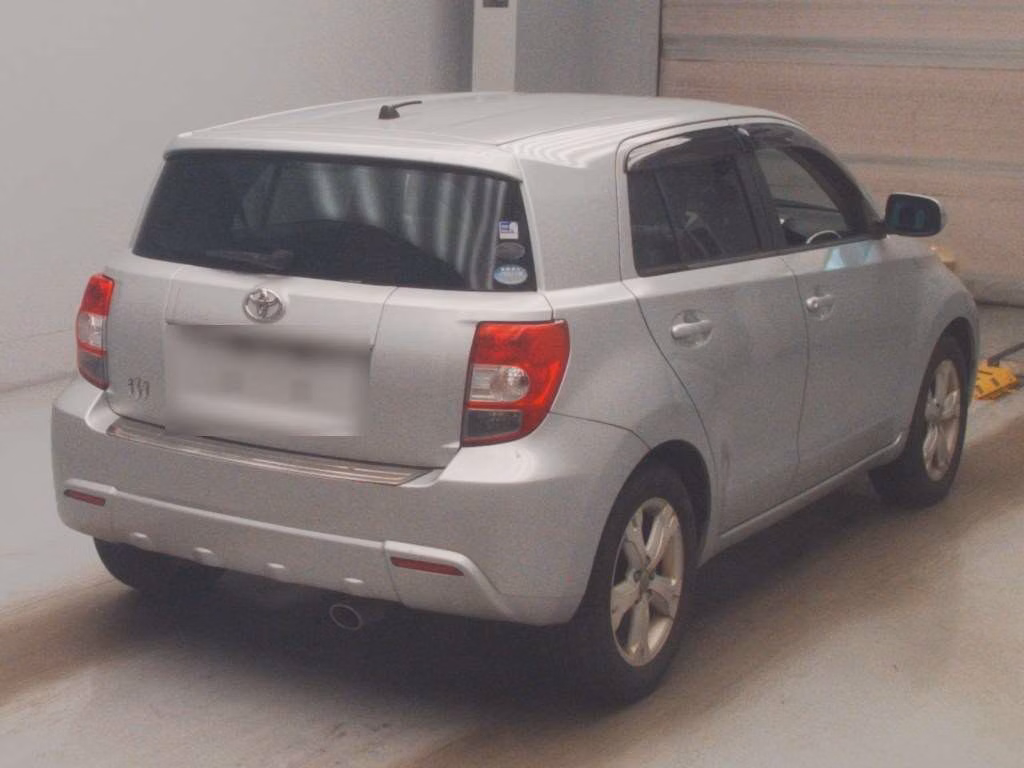 TOYOTA IST