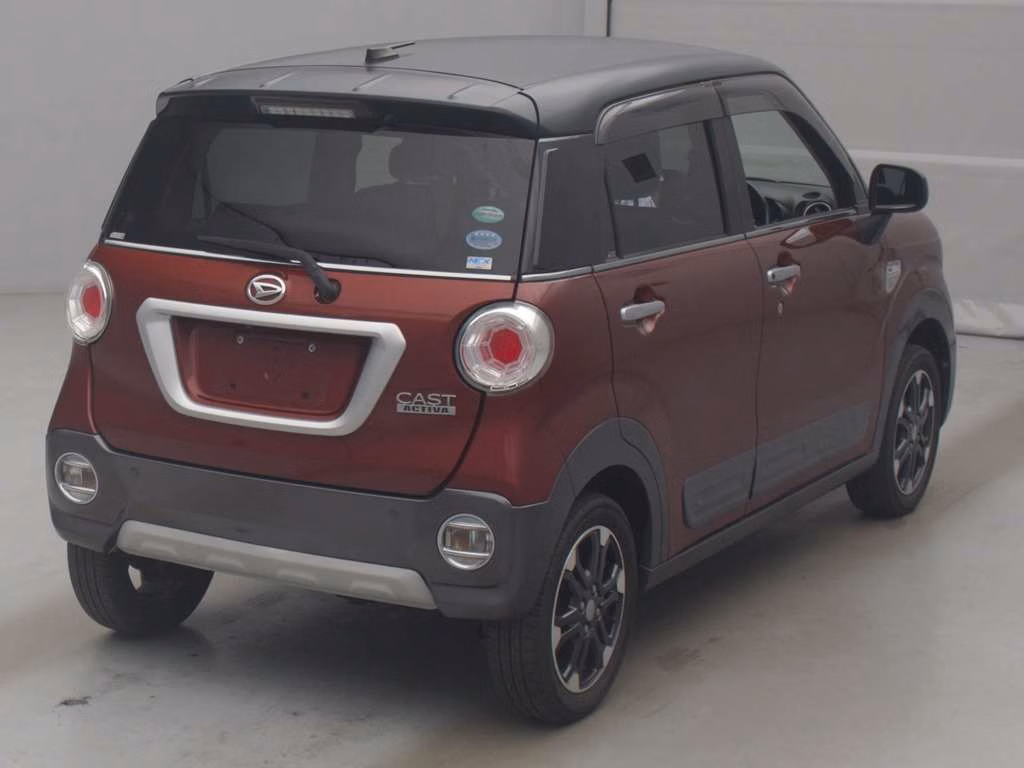 DAIHATSU CAST