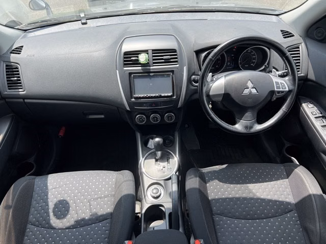 MITSUBISHI RVR