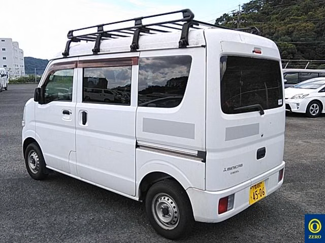 MITSUBISHI MINICAB