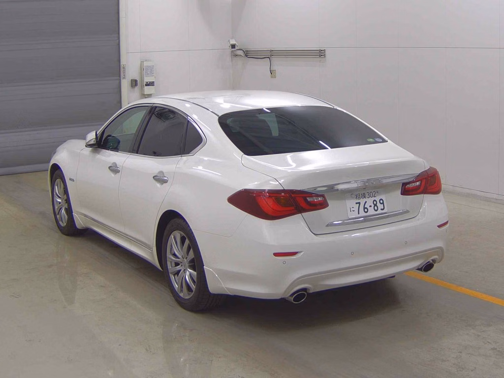 NISSAN FUGA