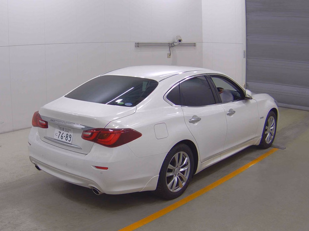NISSAN FUGA