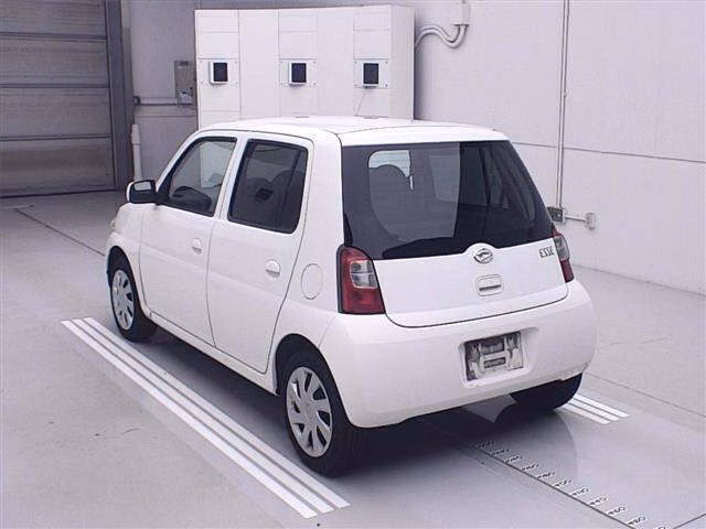 DAIHATSU ESSE