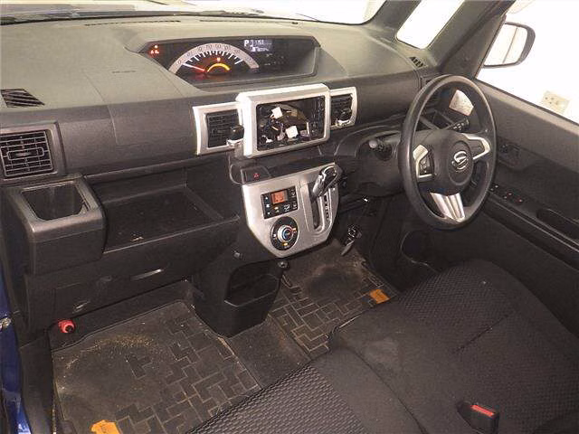 DAIHATSU WAKE