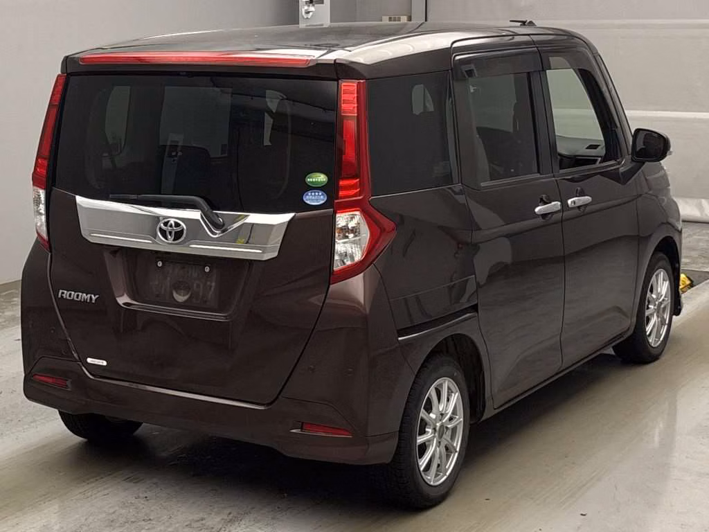 TOYOTA ROOMY