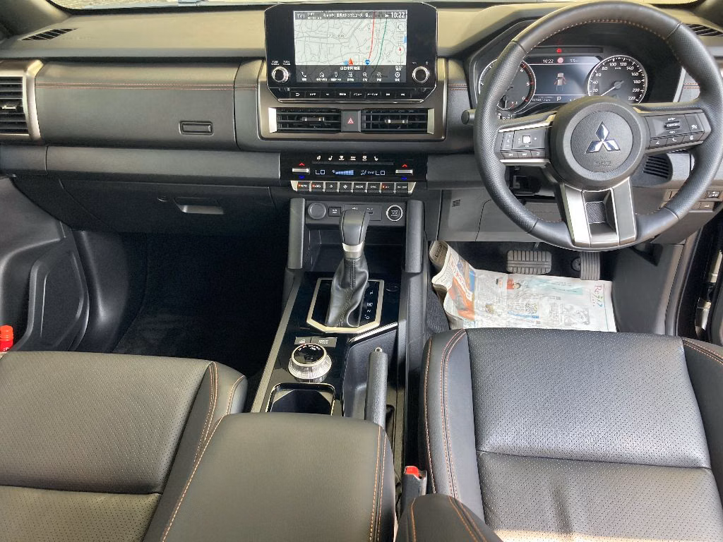 MITSUBISHI TRITON