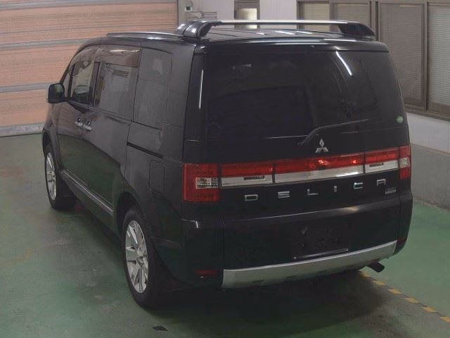 MITSUBISHI DELICA D:5