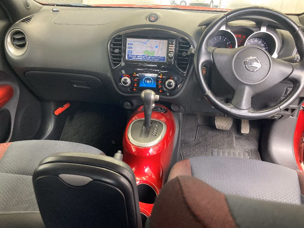 NISSAN JUKE