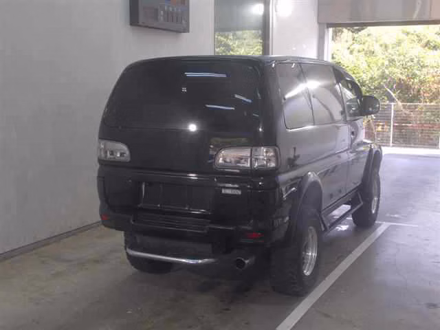 MITSUBISHI DELICA