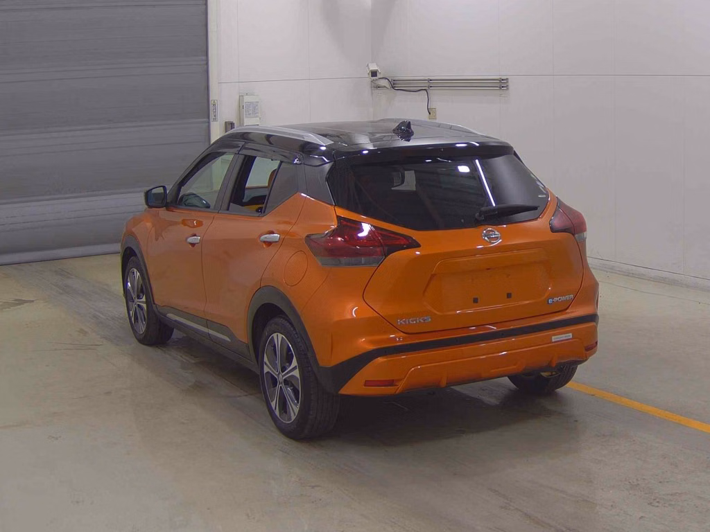 NISSAN KICKS