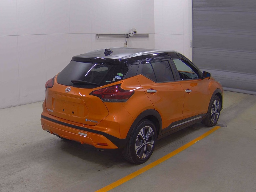 NISSAN KICKS
