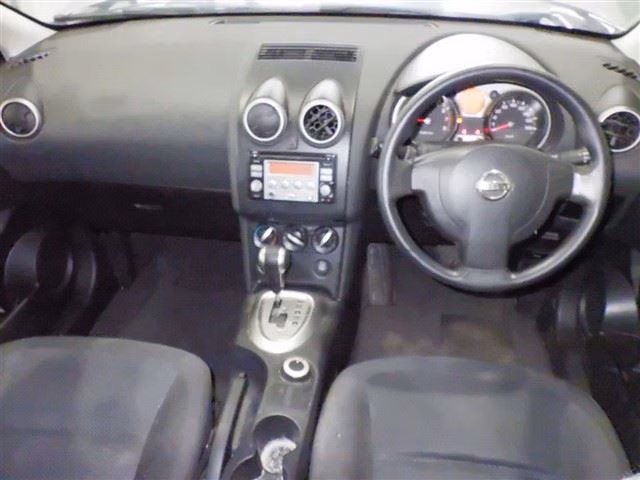 NISSAN DUALIS
