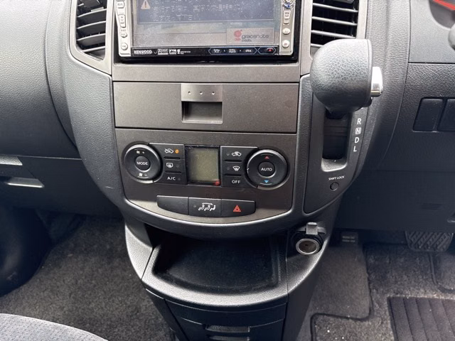 NISSAN LAFESTA