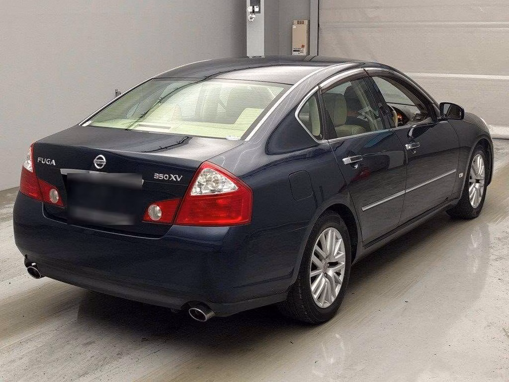 NISSAN FUGA