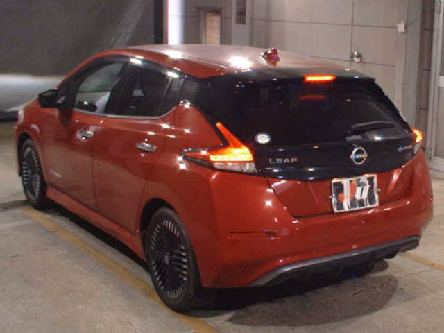 NISSAN LEAF