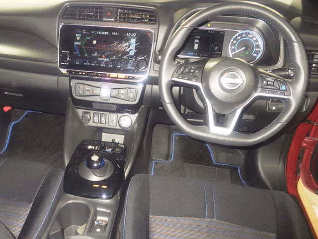 NISSAN LEAF