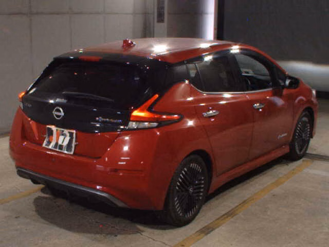 NISSAN LEAF