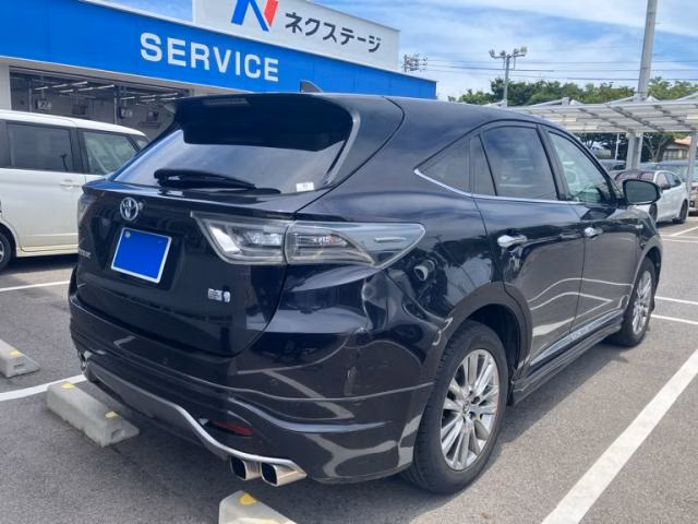 TOYOTA HARRIER