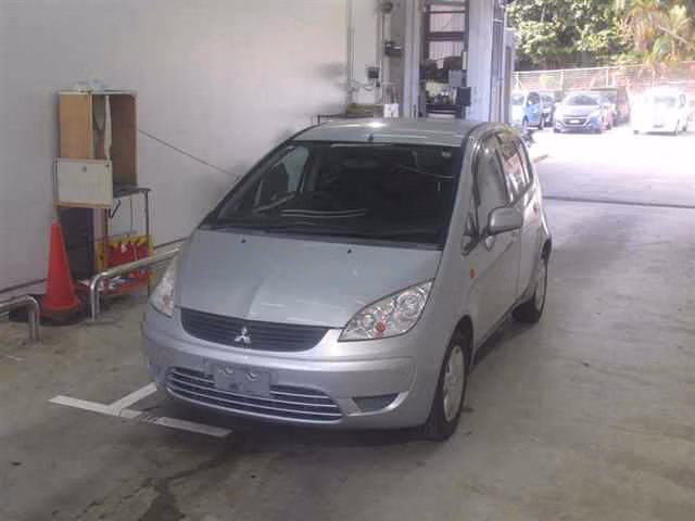 MITSUBISHI COLT