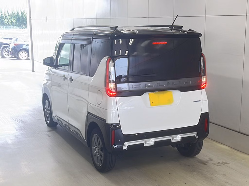 MITSUBISHI DELICA MINI