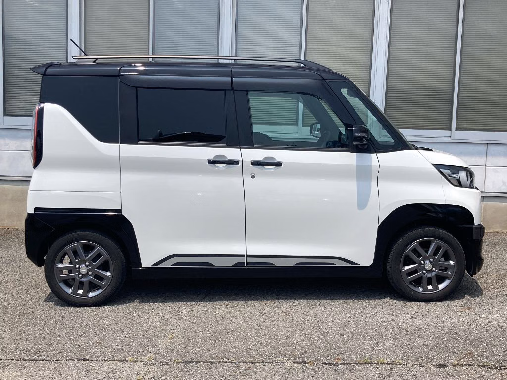 MITSUBISHI DELICA MINI