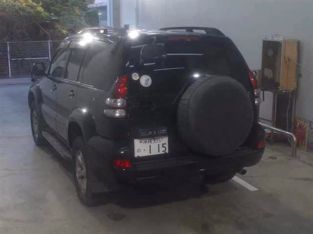 TOYOTA LAND CRUISER PRADO