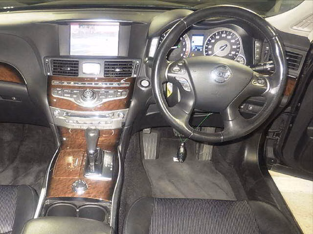 NISSAN FUGA