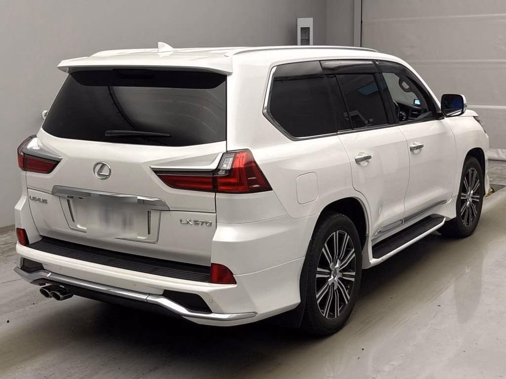 LEXUS LX570